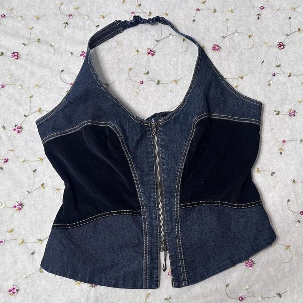 Bisous Women's Navy and Blue Vest